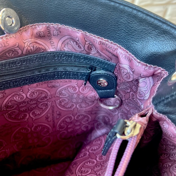 Beautiful Black Stone Mountain Pebble Leather - Picture 6 of 7